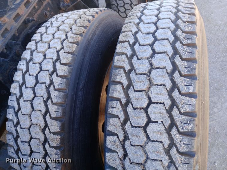 image for item DW0903 2014 International ProStar Plus semi truck