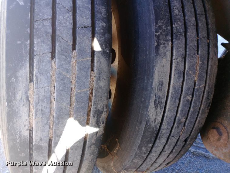 image for item DW0904 2013 Timpte Super Hopper grain trailer