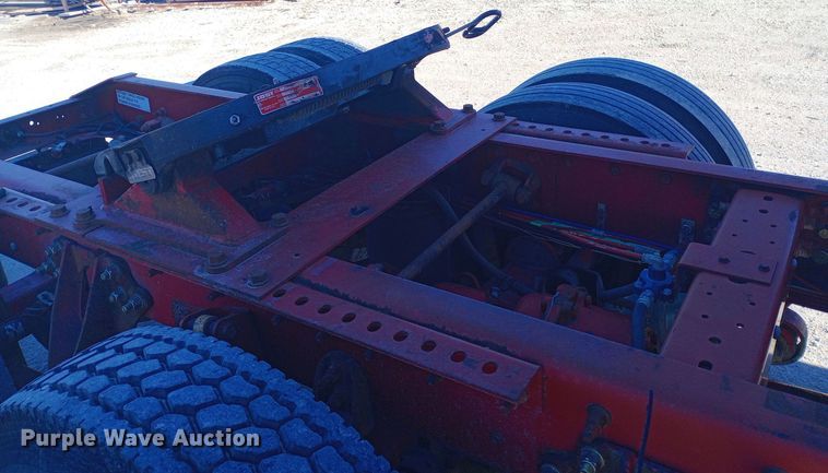 image for item DW0905 2006 International 9200 semi truck