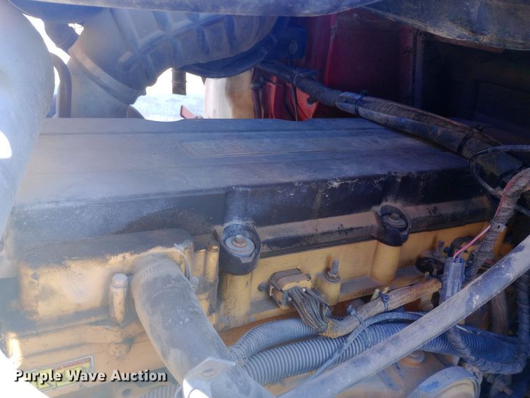 image for item DW0905 2006 International 9200 semi truck