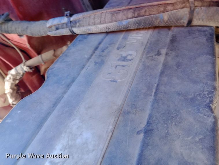 image for item DW0905 2006 International 9200 semi truck