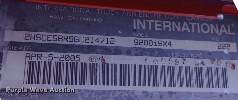 image for item DW0905 2006 International 9200 semi truck