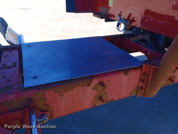 image for item DW0909 2003 International 9200i semi truck