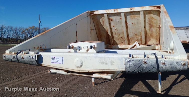 image for item DW0933 1987 Bottom dump trailer