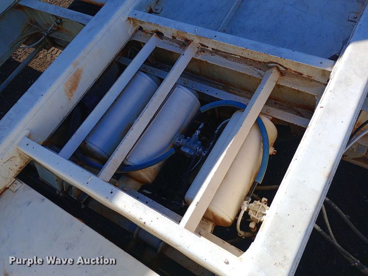 image for item DW0933 1987 Bottom dump trailer