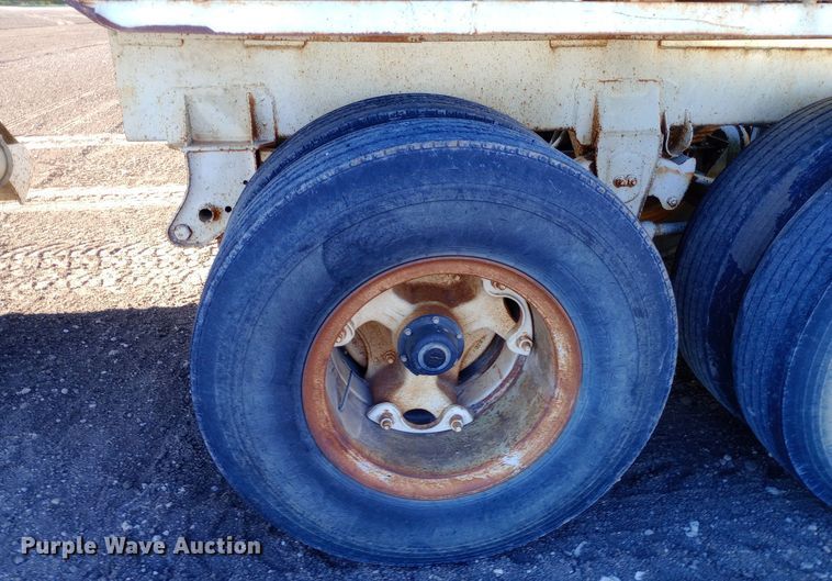 image for item DW0933 1987 Bottom dump trailer