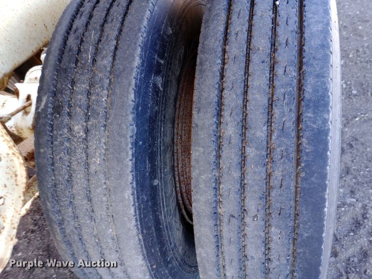 image for item DW0933 1987 Bottom dump trailer