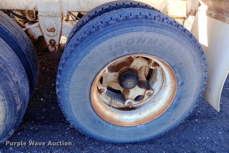 image for item DW0933 1987 Bottom dump trailer