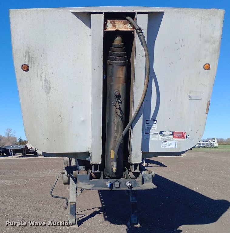 image for item DW0934 1986 Fruehauf end dump trailer