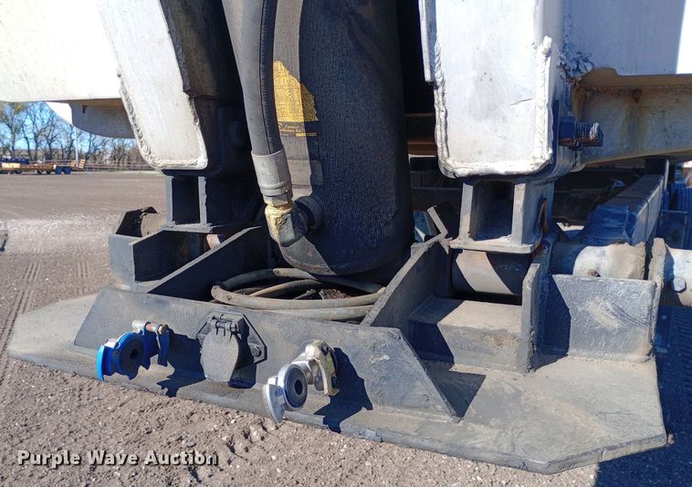 image for item DW0934 1986 Fruehauf end dump trailer