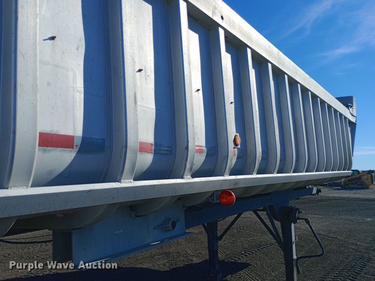 image for item DW0934 1986 Fruehauf end dump trailer