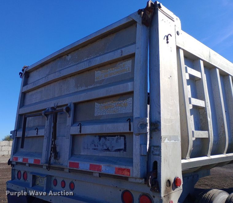 image for item DW0934 1986 Fruehauf end dump trailer