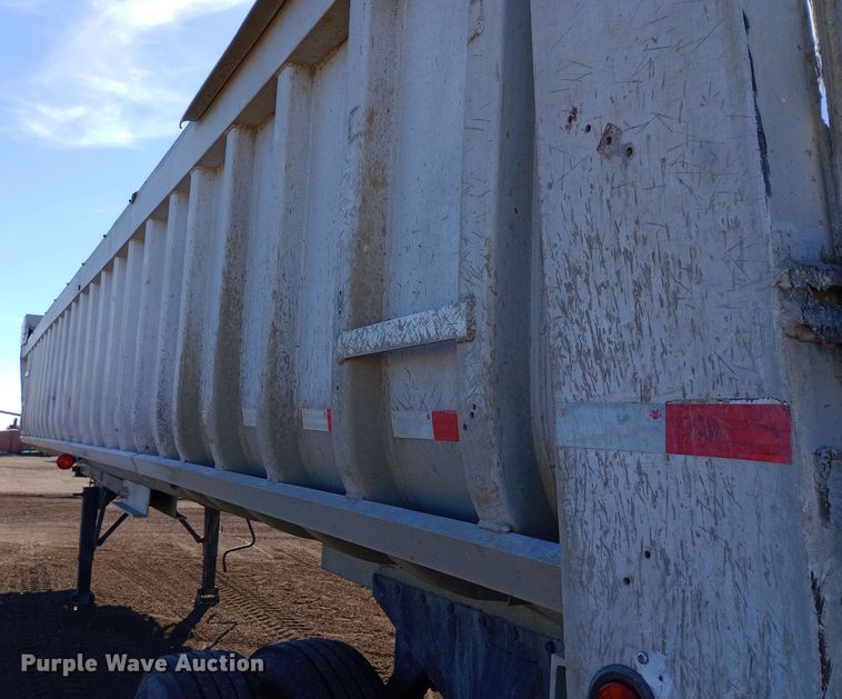 image for item DW0934 1986 Fruehauf end dump trailer