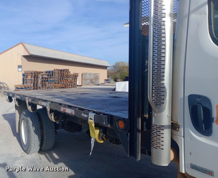 image for item DW0940 2010 Freightliner  Business Class M2 dump flatbed truck