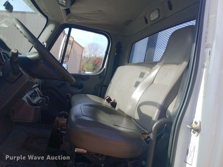 image for item DW0940 2010 Freightliner  Business Class M2 dump flatbed truck