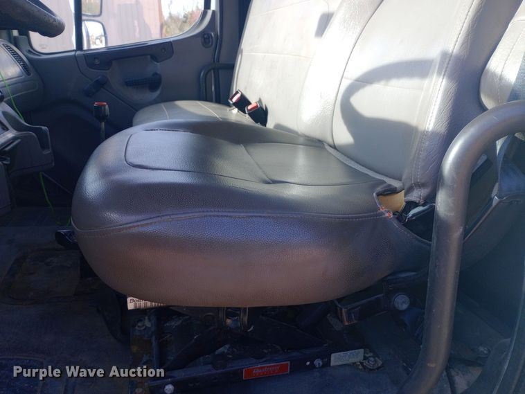 image for item DW0940 2010 Freightliner  Business Class M2 dump flatbed truck