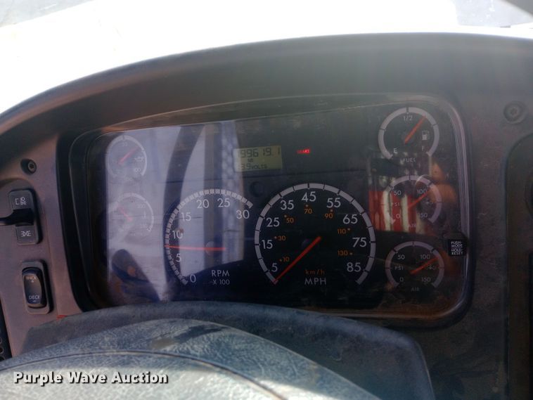 image for item DW0940 2010 Freightliner  Business Class M2 dump flatbed truck