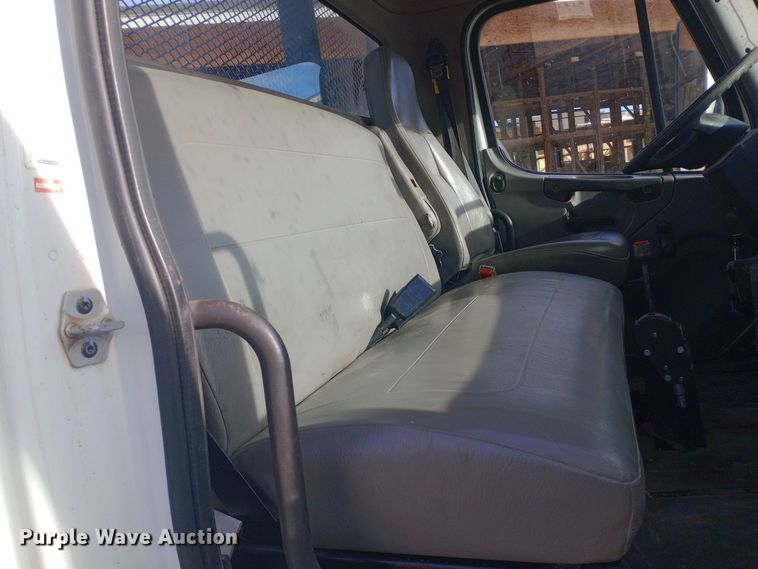 image for item DW0940 2010 Freightliner  Business Class M2 dump flatbed truck