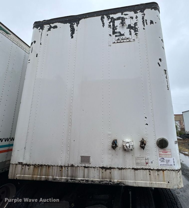 image for item DW1751 2001 Hyundai V125301152JSA dry van trailer