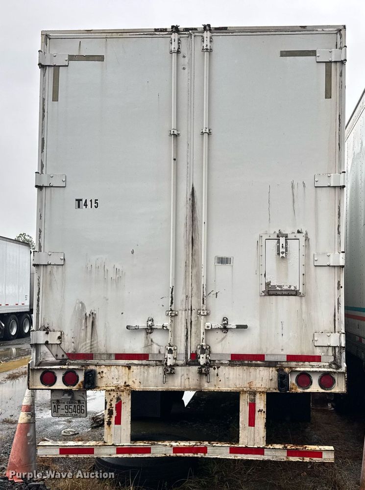 image for item DW1751 2001 Hyundai V125301152JSA dry van trailer