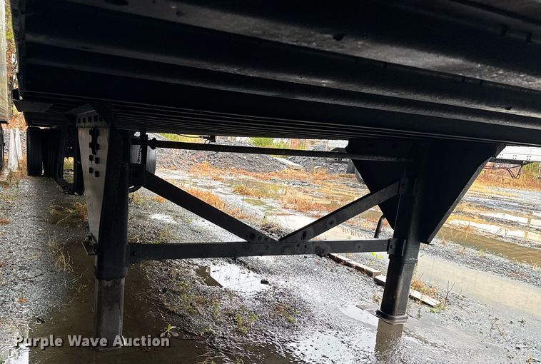 image for item DW1751 2001 Hyundai V125301152JSA dry van trailer