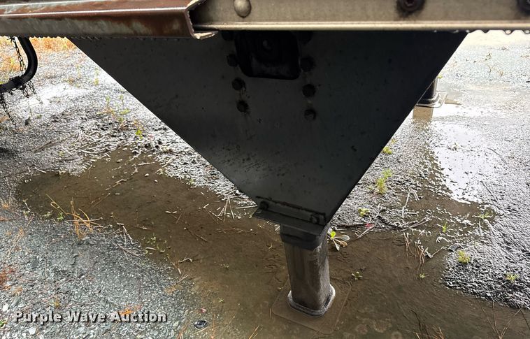 image for item DW1751 2001 Hyundai V125301152JSA dry van trailer