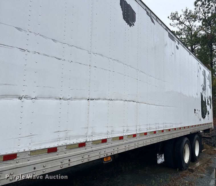 image for item DW1751 2001 Hyundai V125301152JSA dry van trailer