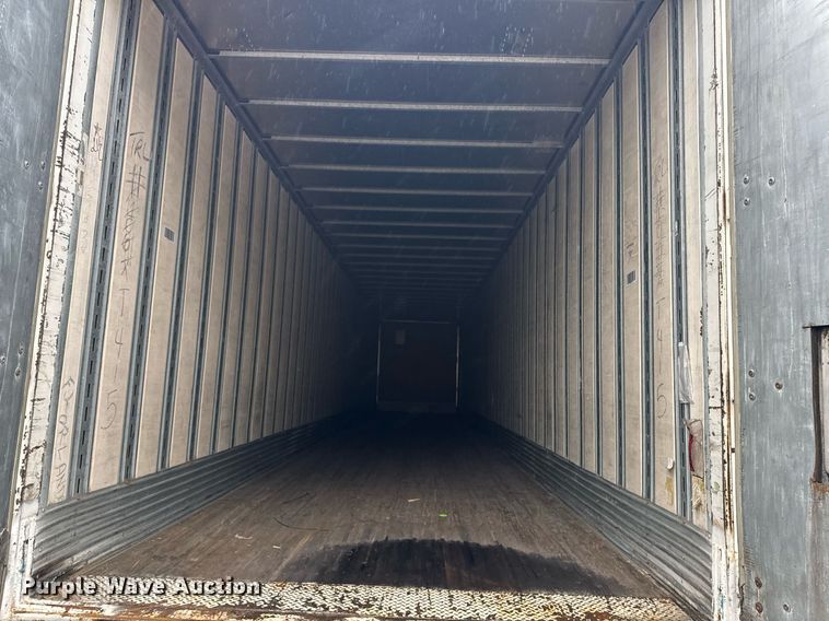 image for item DW1751 2001 Hyundai V125301152JSA dry van trailer