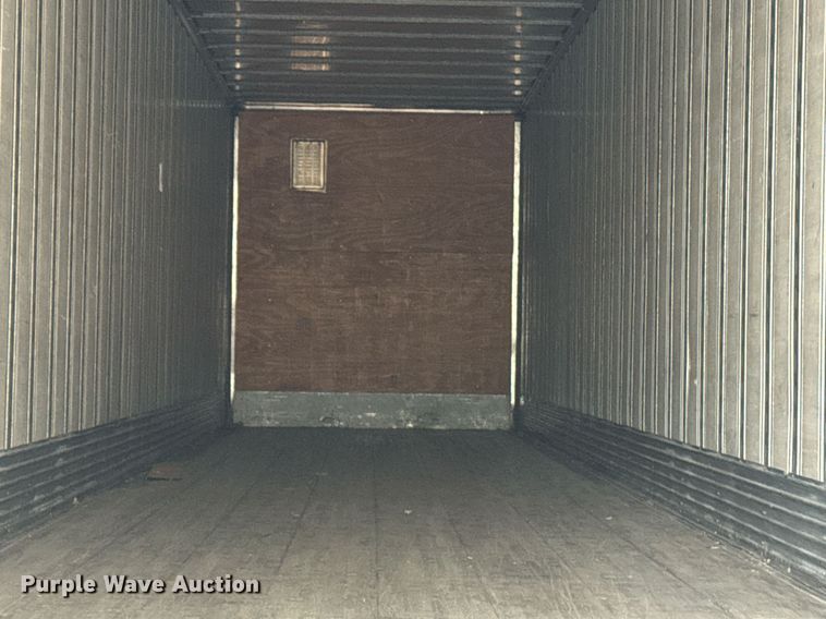 image for item DW1751 2001 Hyundai V125301152JSA dry van trailer