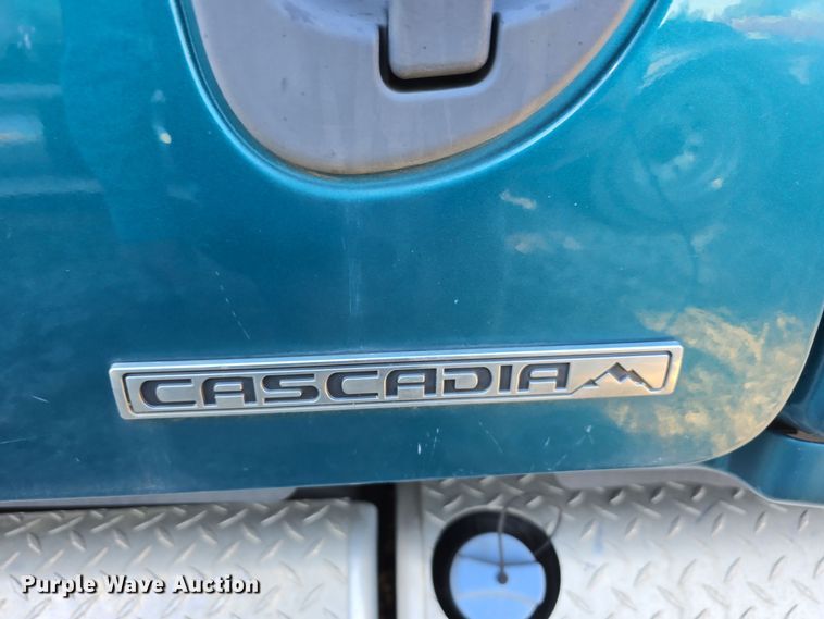 image for item DW3914 2012 Freightliner Cascadia semi truck