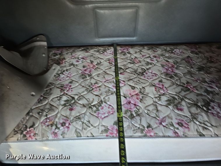 image for item DW3914 2012 Freightliner Cascadia semi truck