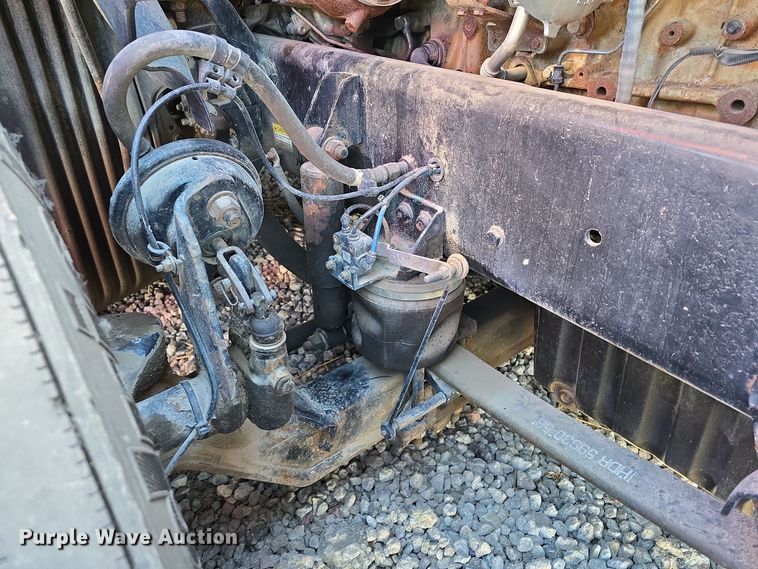 image for item DW3914 2012 Freightliner Cascadia semi truck