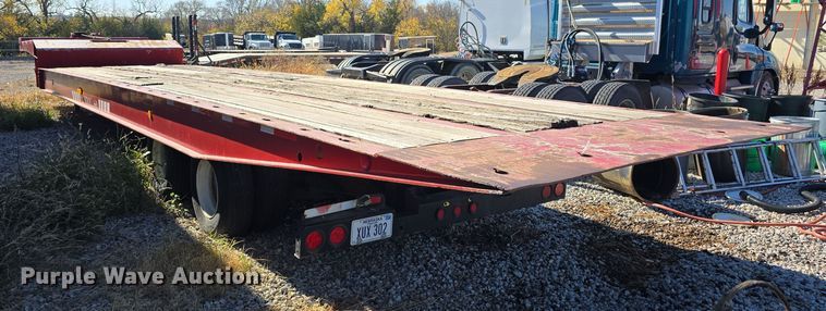 image for item DW3916 1999 Landoll 660 drop deck equipment trailer