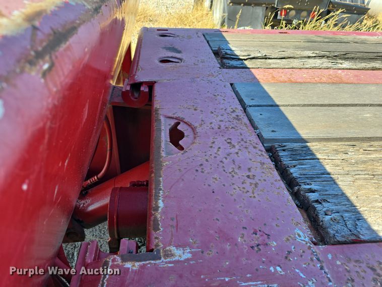 image for item DW3916 1999 Landoll 660 drop deck equipment trailer