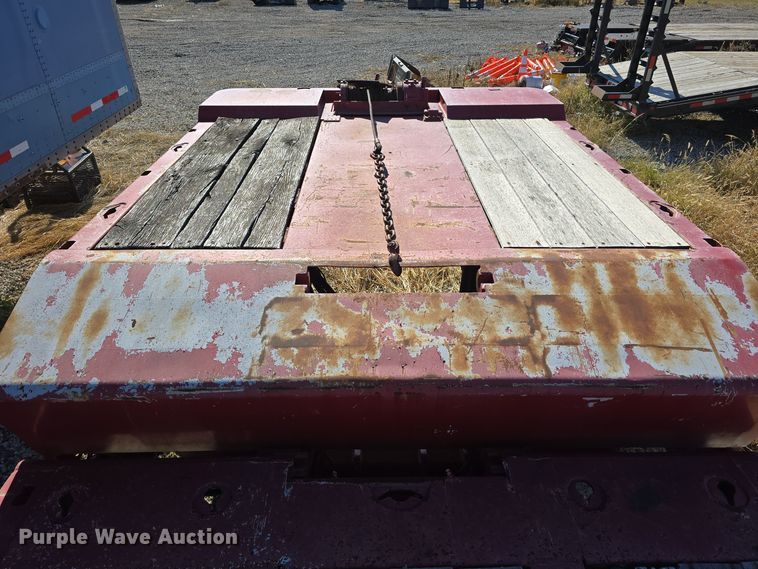 image for item DW3916 1999 Landoll 660 drop deck equipment trailer