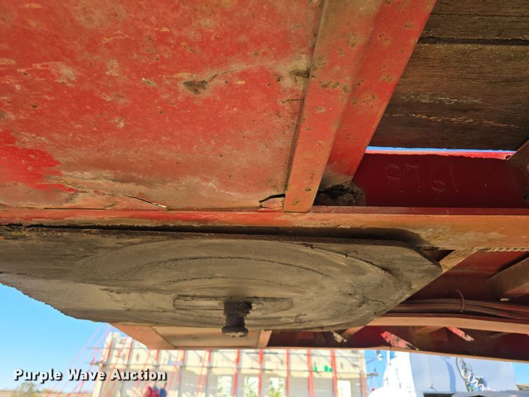 image for item DW3916 1999 Landoll 660 drop deck equipment trailer