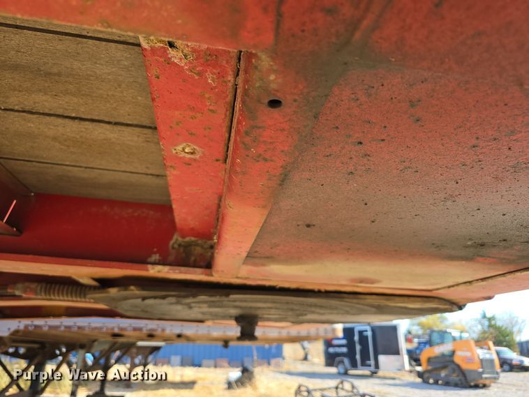 image for item DW3916 1999 Landoll 660 drop deck equipment trailer