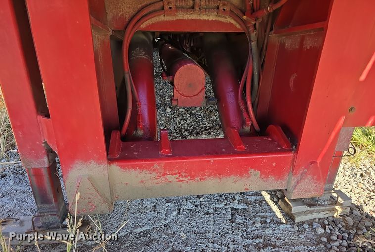 image for item DW3916 1999 Landoll 660 drop deck equipment trailer