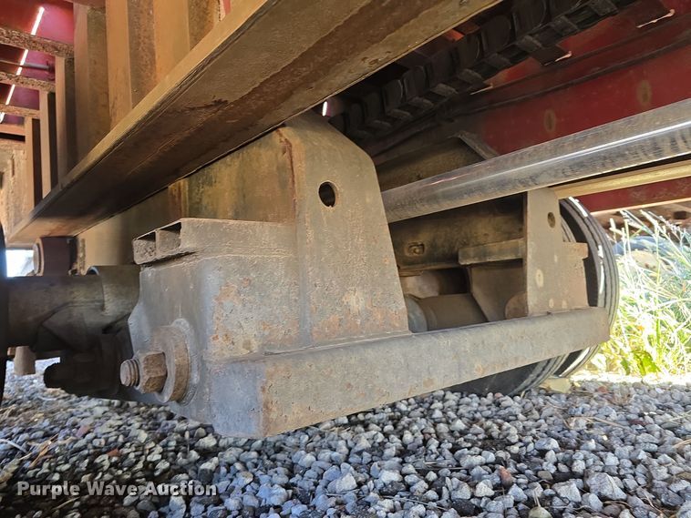 image for item DW3916 1999 Landoll 660 drop deck equipment trailer