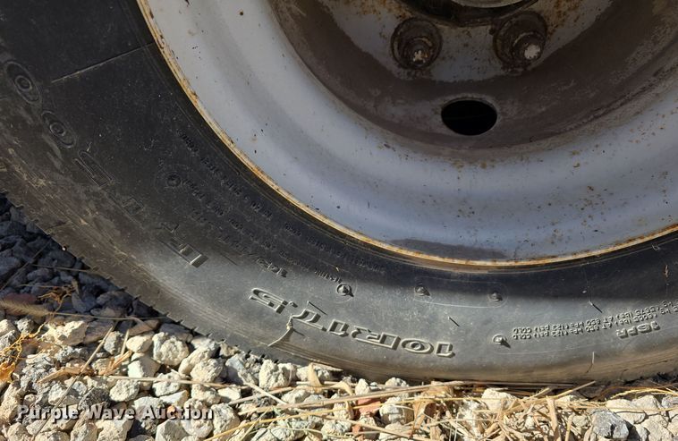 image for item DW3916 1999 Landoll 660 drop deck equipment trailer