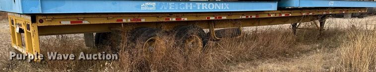 image for item DX3851 1973 Transcraft TH-42 flatbed trailer