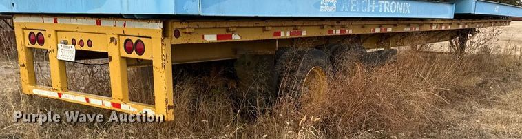 image for item DX3851 1973 Transcraft TH-42 flatbed trailer