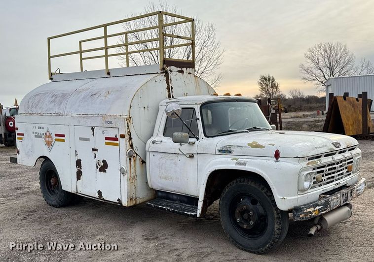 image for item DX3852 1964 Ford F600 fuel truck