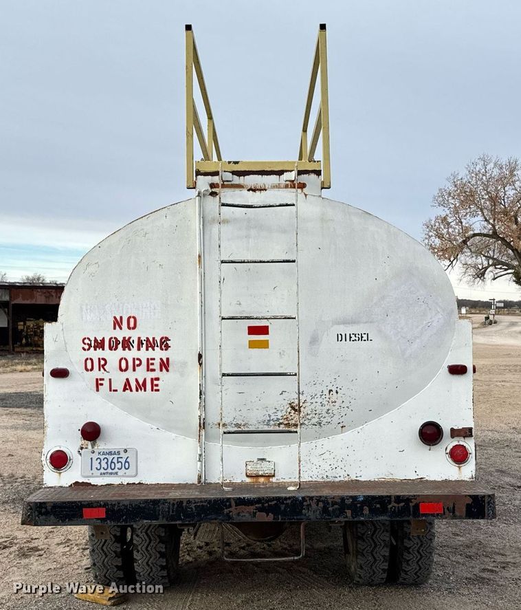 image for item DX3852 1964 Ford F600 fuel truck