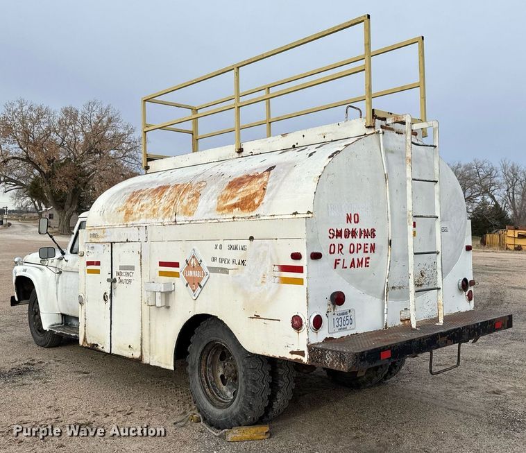 image for item DX3852 1964 Ford F600 fuel truck