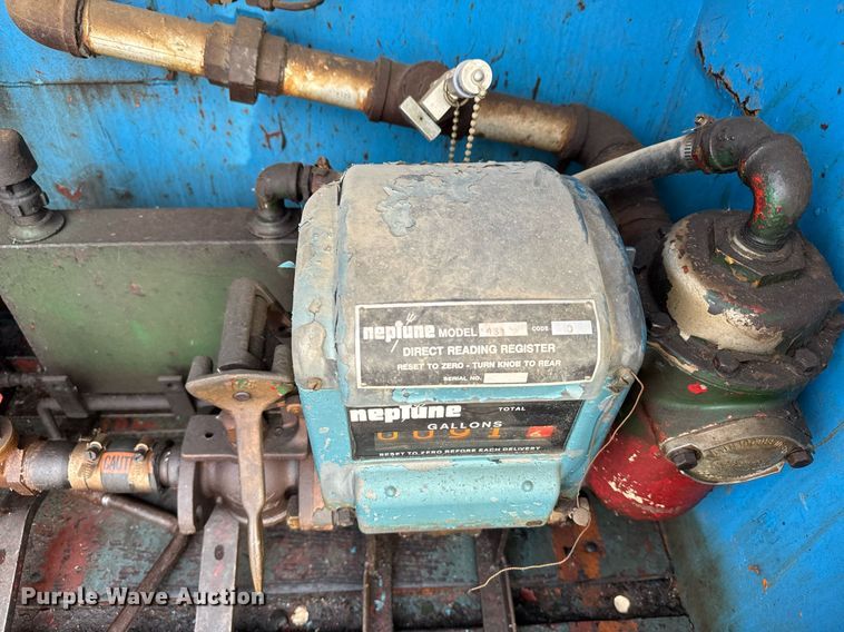 image for item DX3852 1964 Ford F600 fuel truck