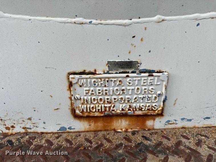 image for item DX3852 1964 Ford F600 fuel truck