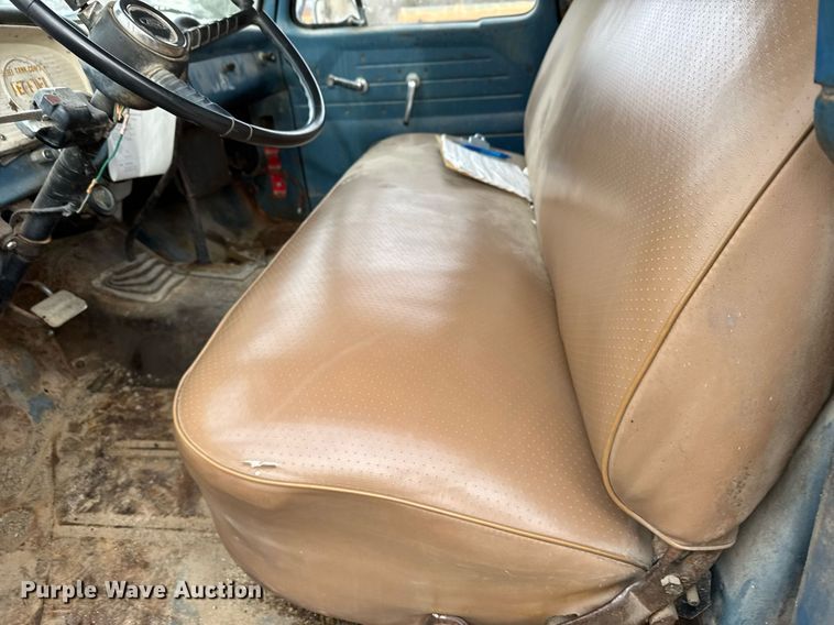 image for item DX3852 1964 Ford F600 fuel truck