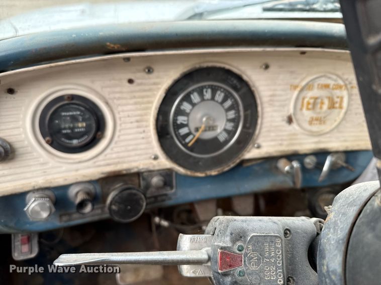 image for item DX3852 1964 Ford F600 fuel truck