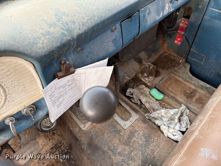 image for item DX3852 1964 Ford F600 fuel truck